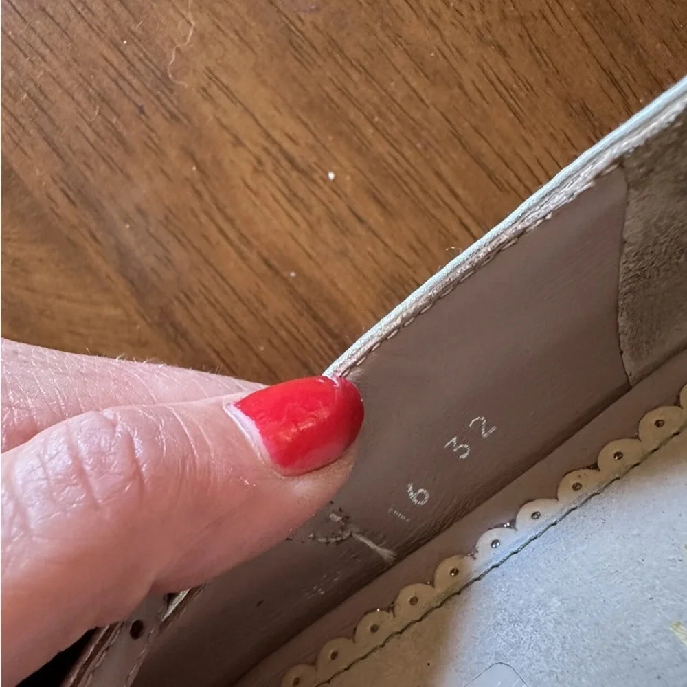 Gucci Bee Mary Jane Flats - Picture 6 of 6